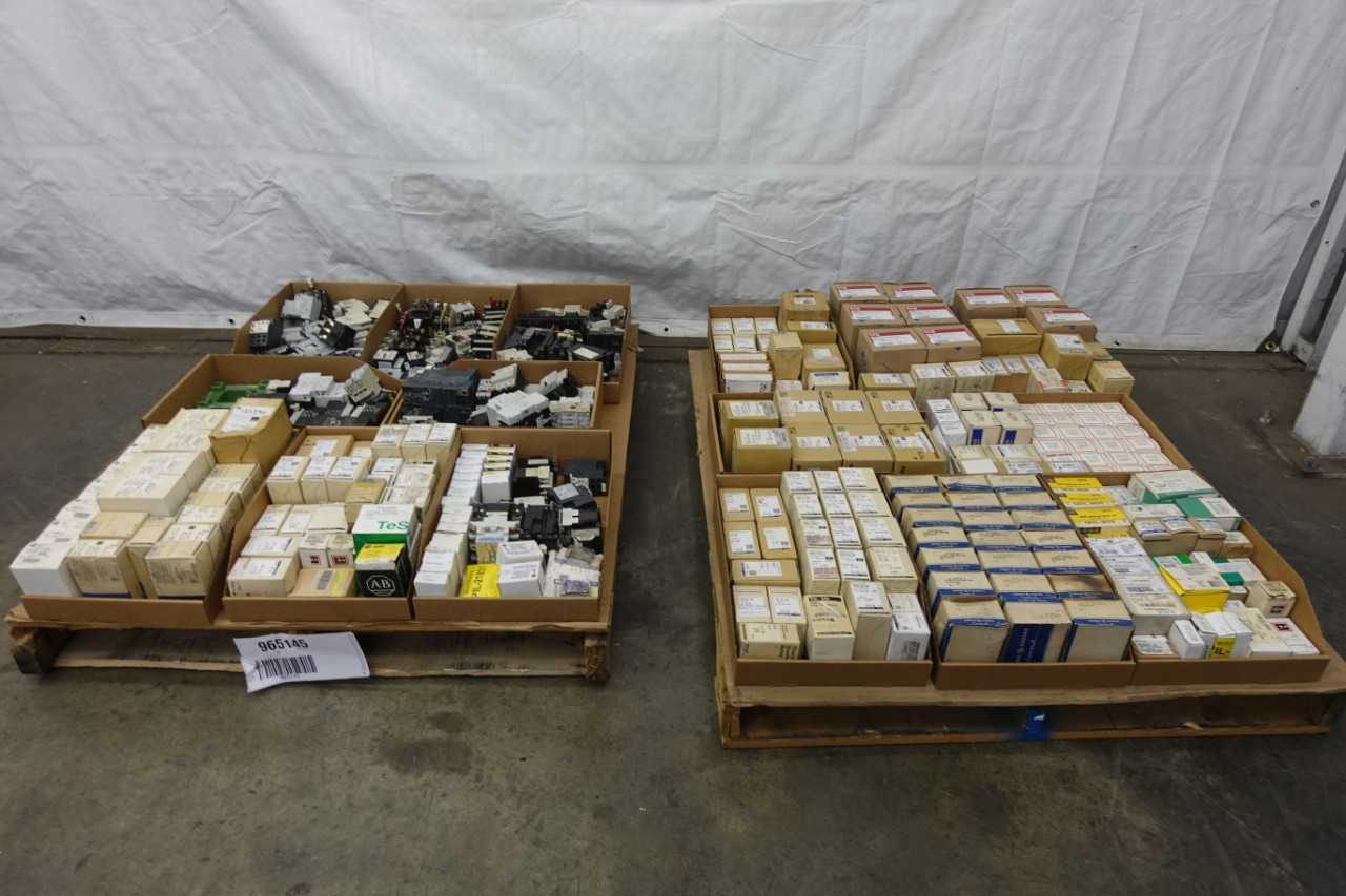 PALLET OF ASSORTED MOTOR STARTERS - MOTOR STARTERS
