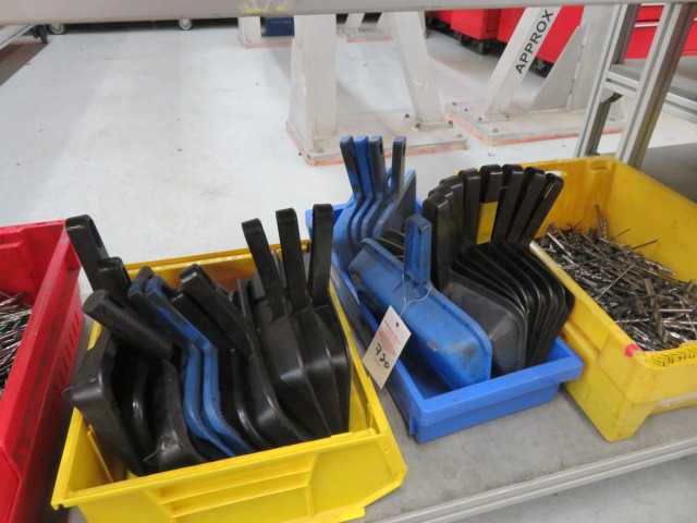 Dust pans - MISCELLANEOUS