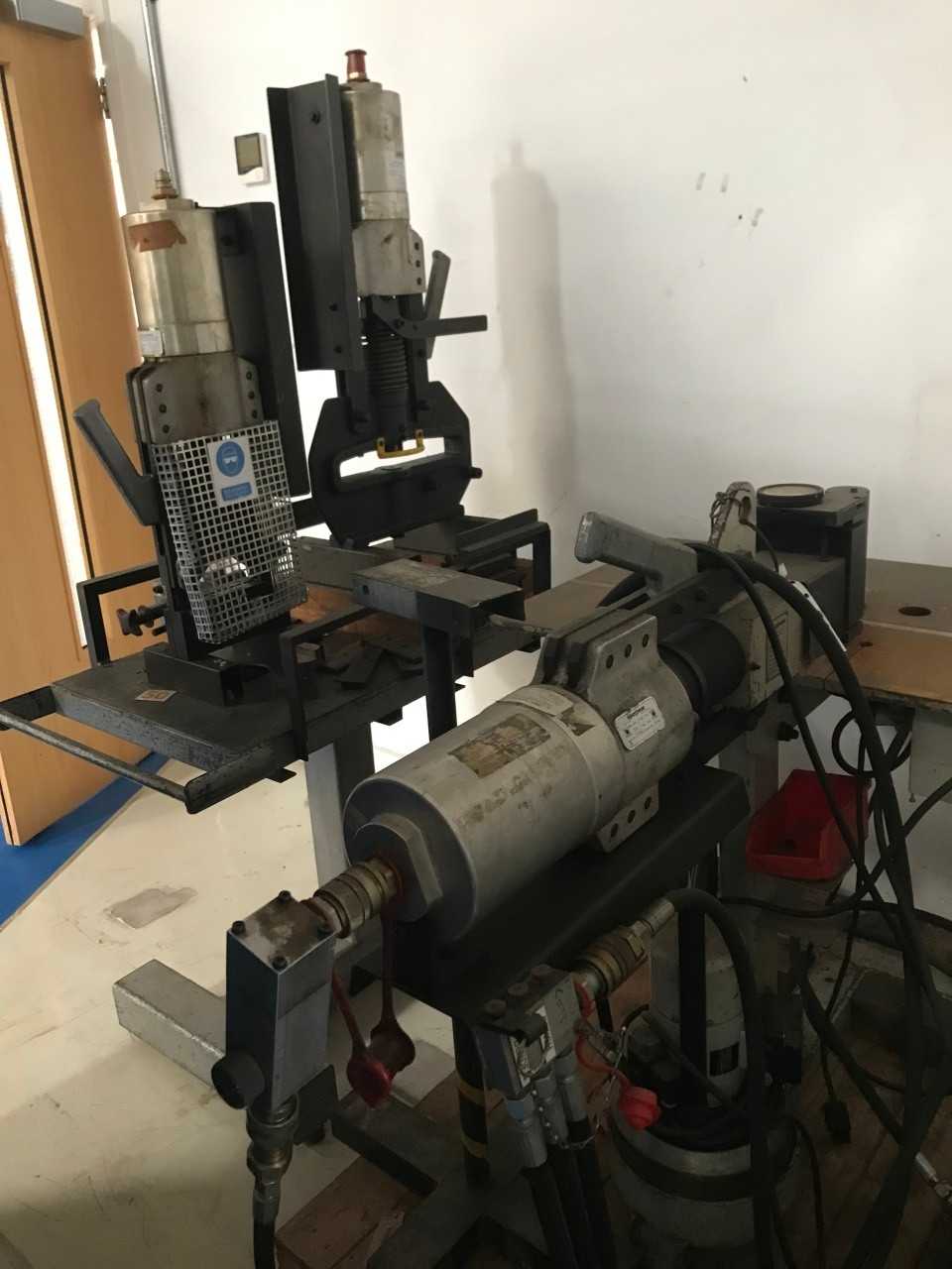 Novo press - PRESSES