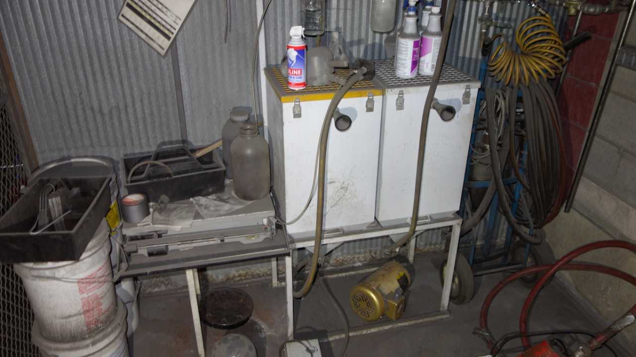CONTENTS OF ROOM - PARTS CLEANER, TOOLS, CABINETS - MISCELLANEOUS
