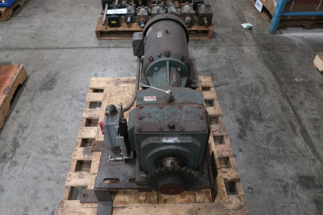 QUANTIS HB1082LN 32.81:1 GEAR REDUCER ASSEMBLY - GEAR REDUCERS