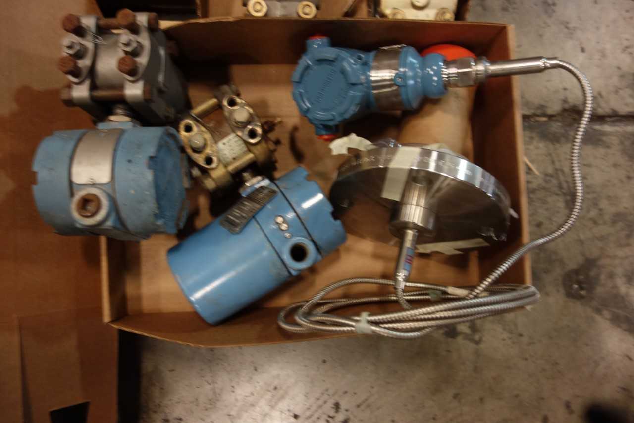 1 LOT OF ASSORTED PRESSURE TRANSMITTERS- ROSEMOUNT - INSTRUMENTATION