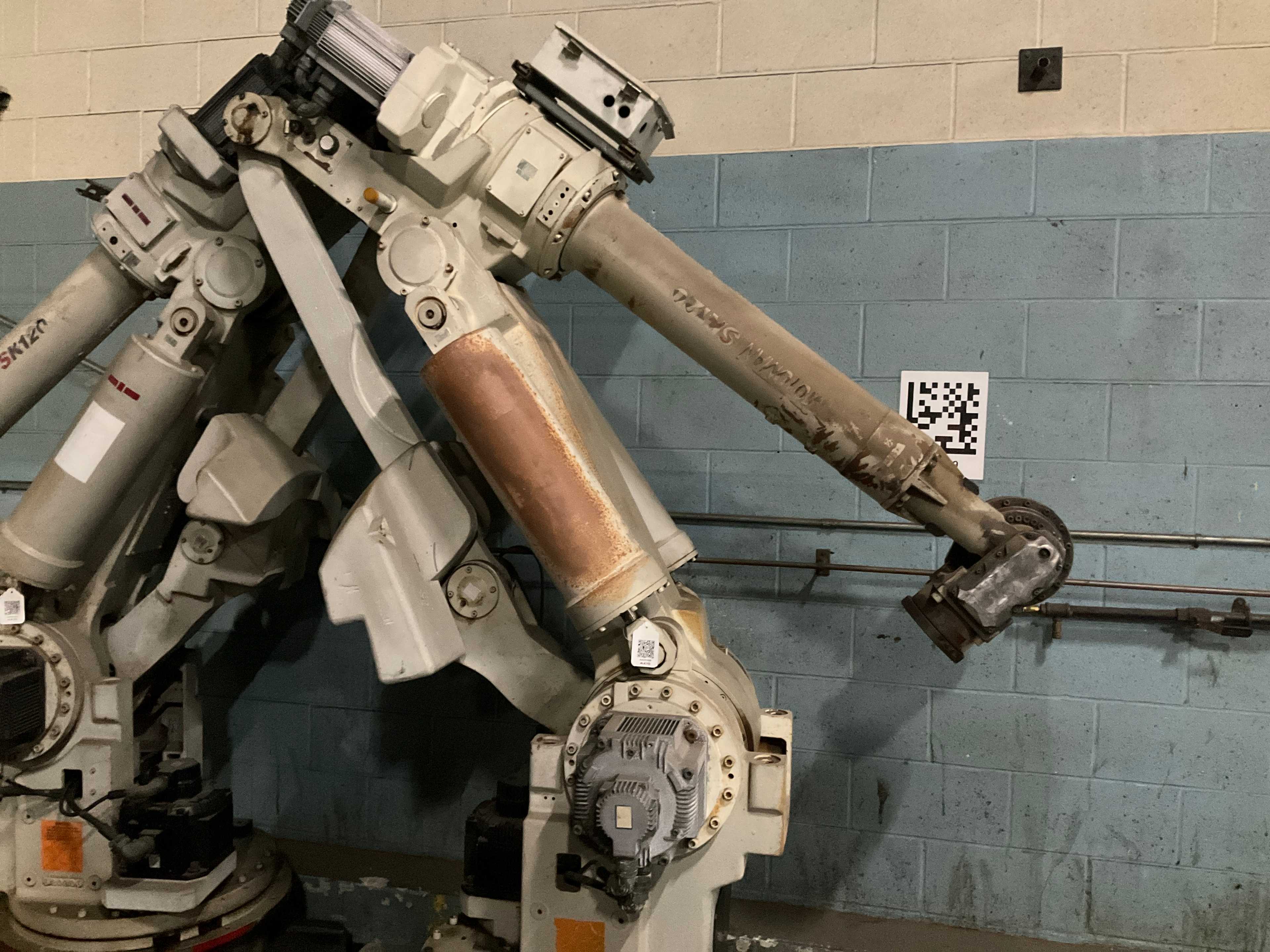 MOTOMAN SK120 ROBOT ARM - ROBOT ARMS