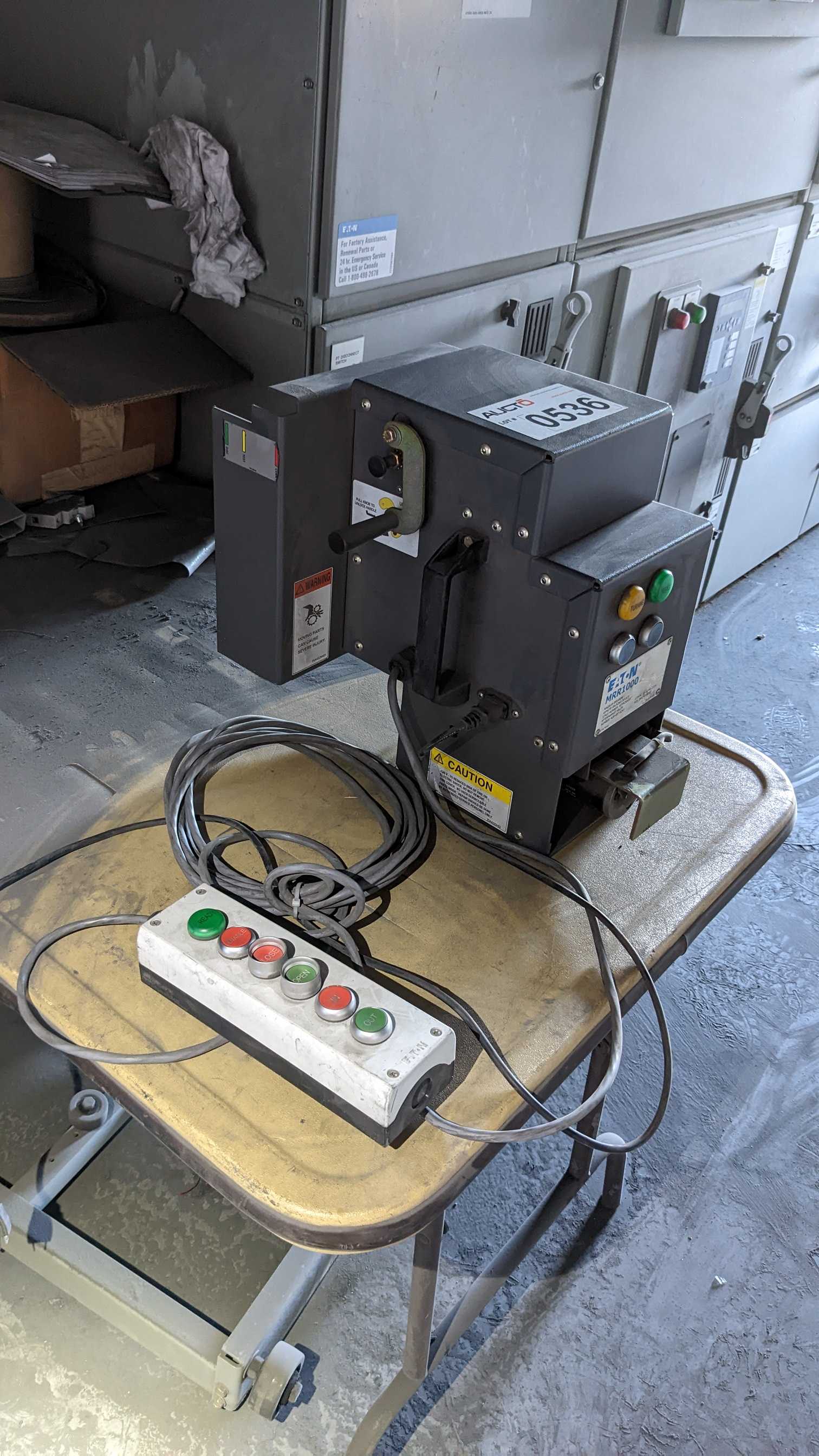 EATON MAGNUM BREAKER REMOTE RACKING DEVICE - CIRCUIT BREAKERS