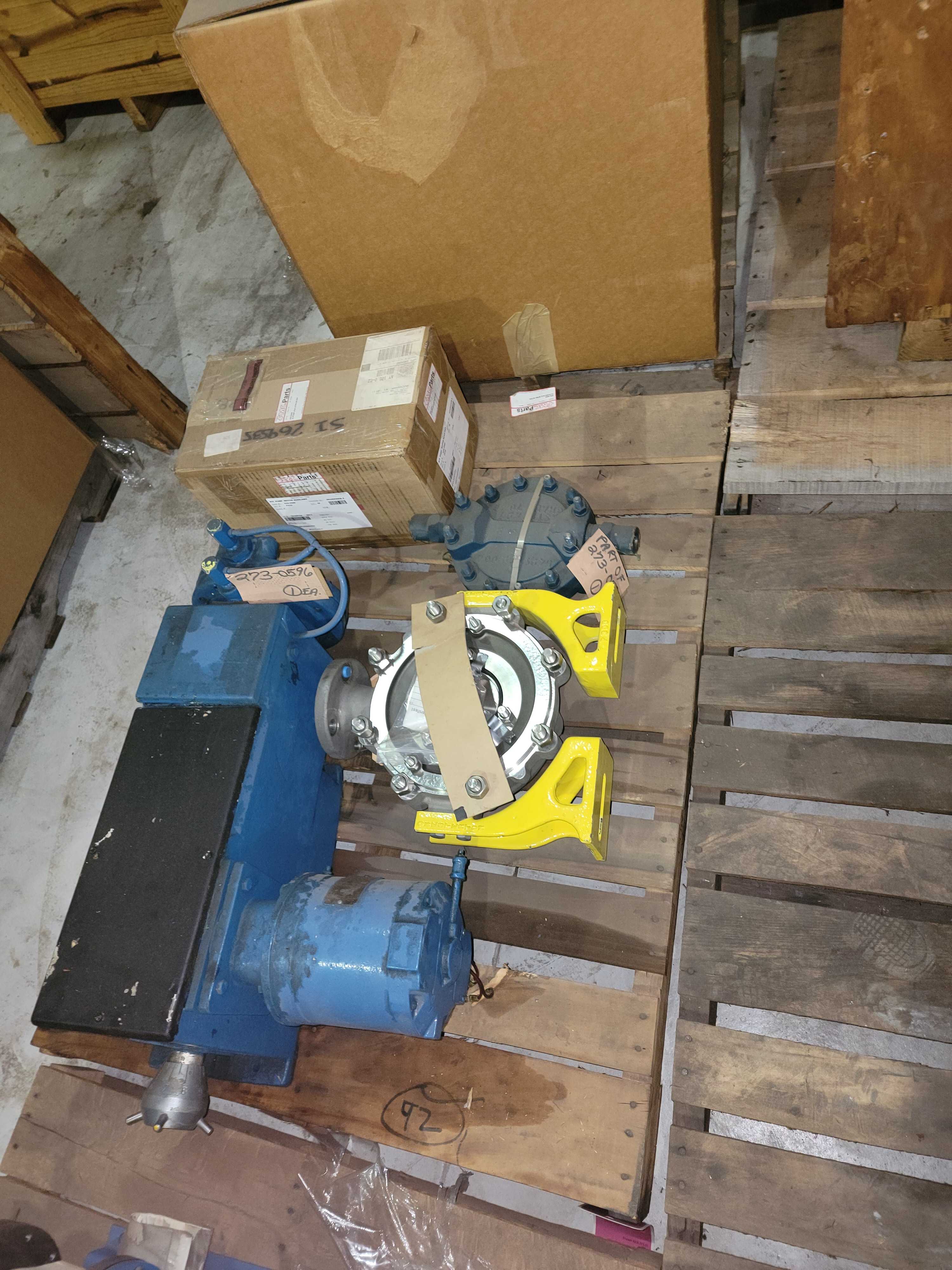 BULK LOT OF PUMPS - QTY 27 - PUMPS