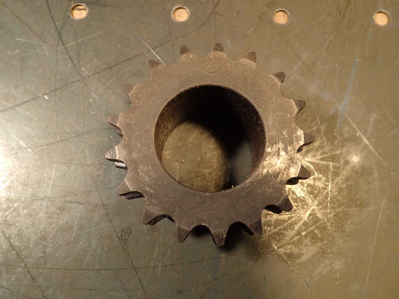 Browning D40H17 #40 2-Strand Chain Sprocket 17-Tooth QD Bushing Bore: NOS Unused - ROLLER CHAIN