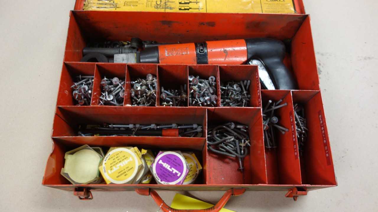 HILTI DX400B PISTON DRIVE TOOL KIT - ELECTRIC POWER TOOLS