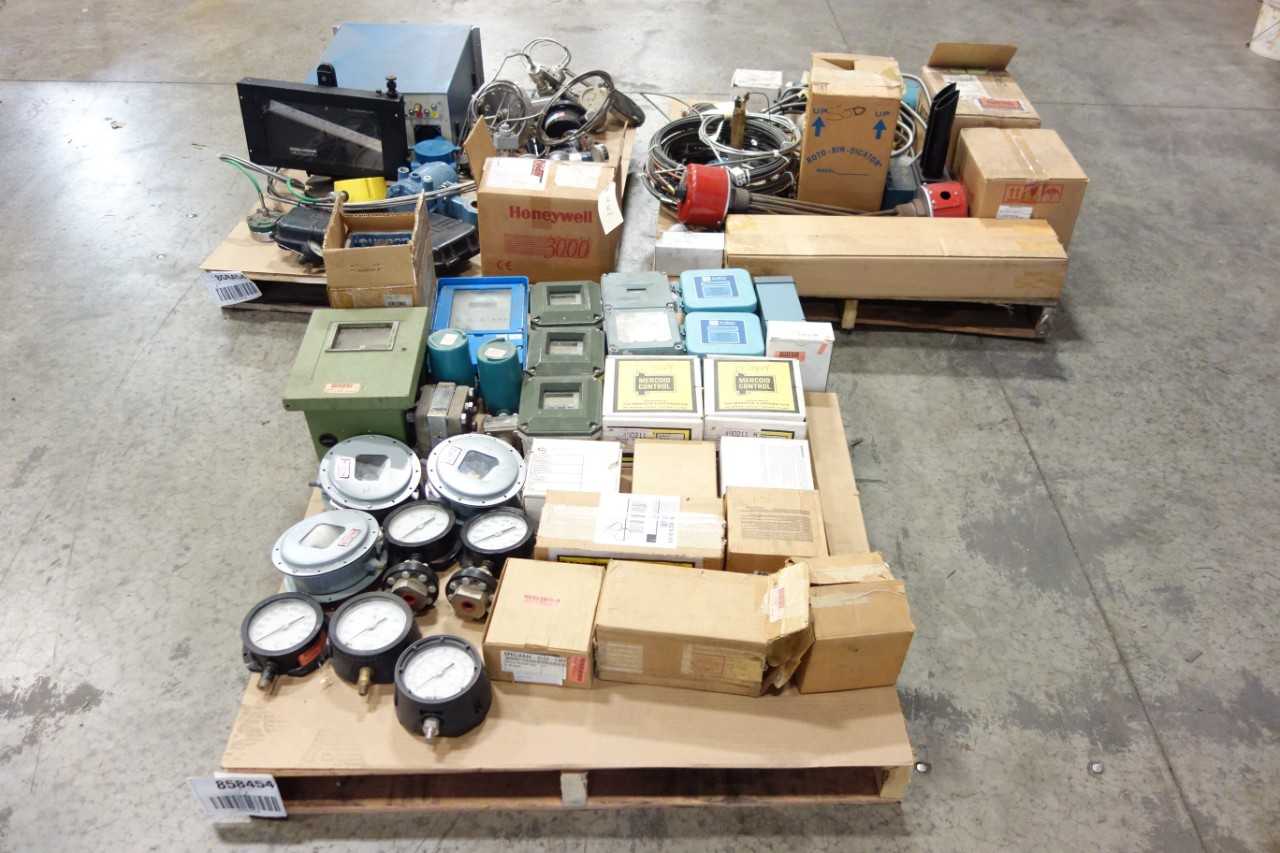 3 PALLETS OF ASSORTED INSTRUMENTATION - INSTRUMENTATION