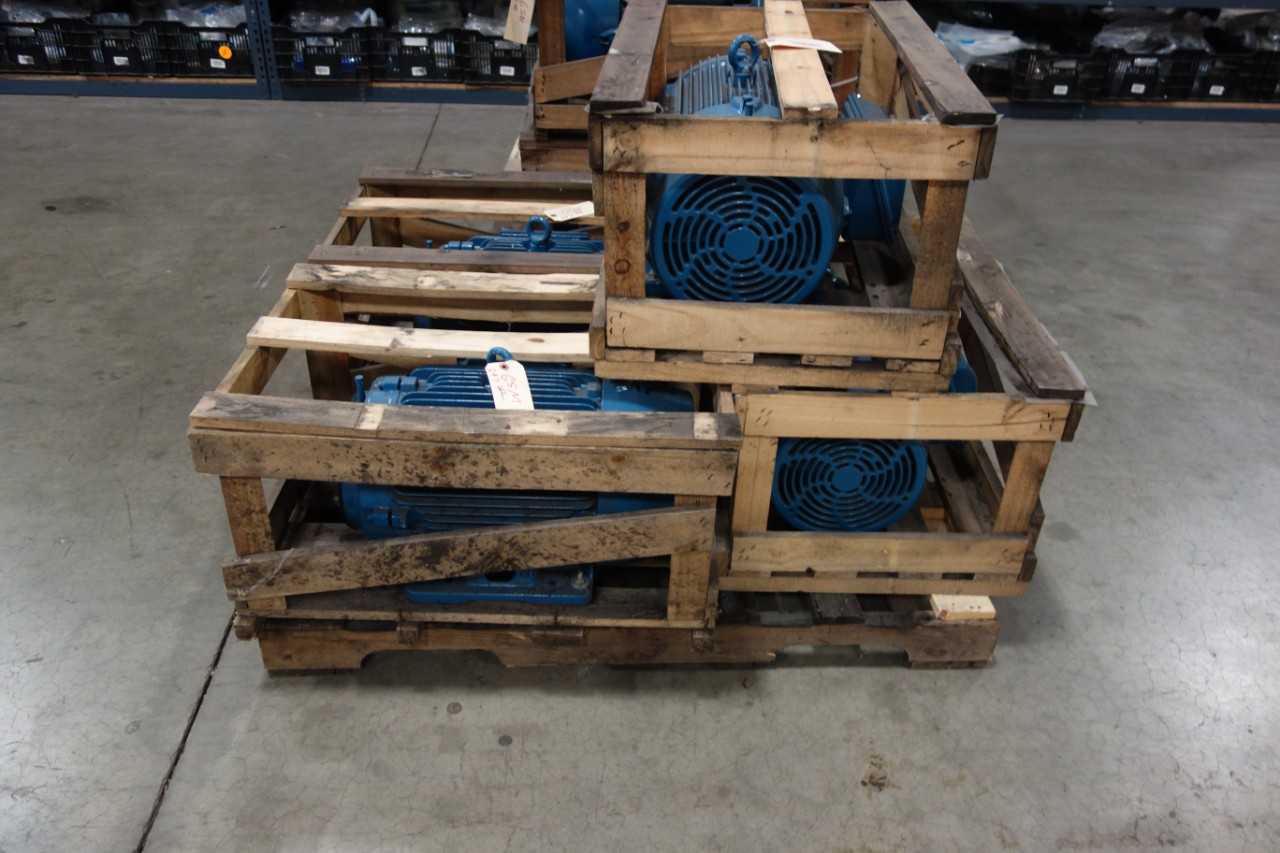 LOT OF 8 WEG ELECTRIC MOTORS - ELECTRIC MOTORS