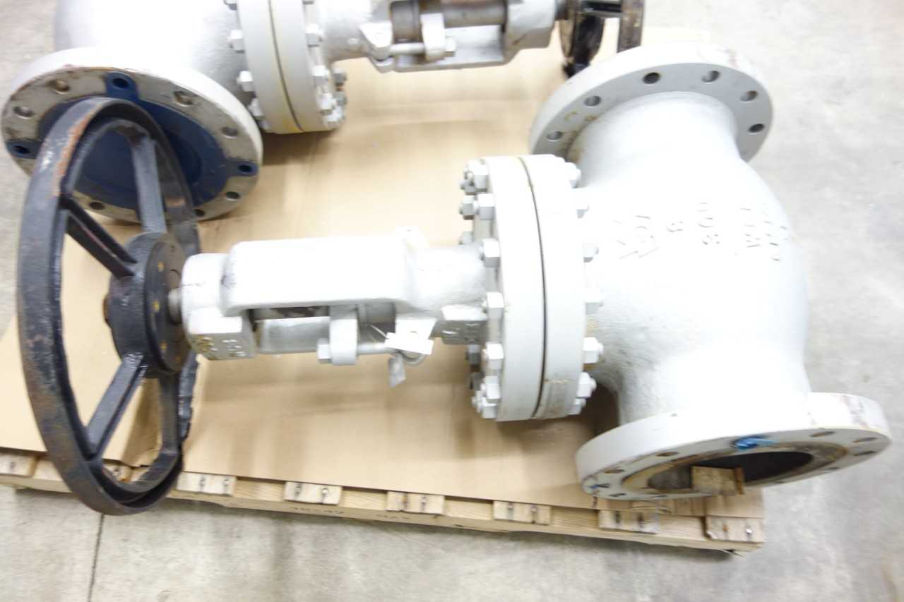 LOT OF 2 WILLIAMS GLOBE VALVES - GLOBE VALVE