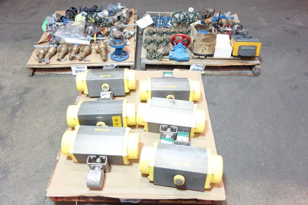 3 PALLETS OF ASSORTED VALVES AND VALVE ACCESSORIES - VALVES