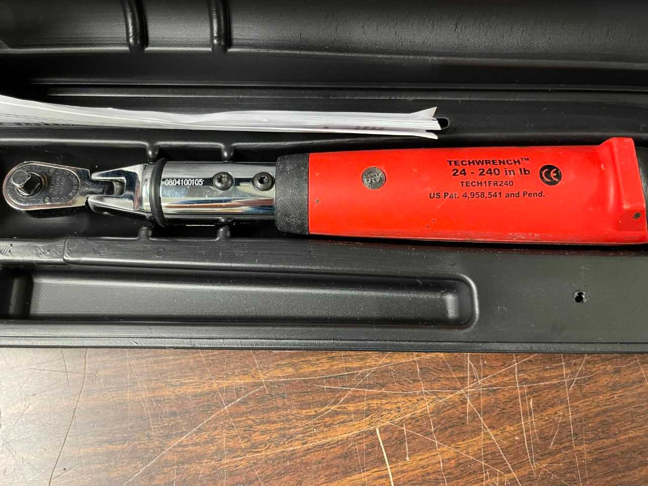 Snap-on 24-240 in Lb Digital Torque Wrench - HAND TOOLS
