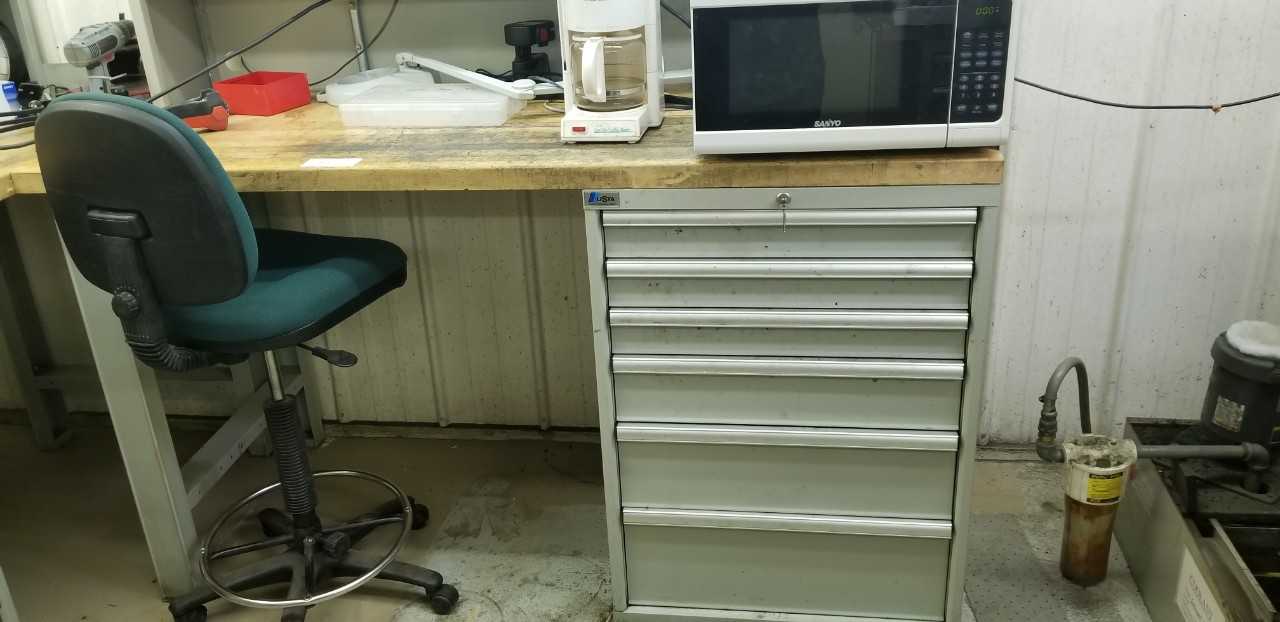 Lista Complete Butcher Block Work Bench No Contents - PLANT & FACILITY Lista Complete Butcher Block Work Bench No Contents - PLANT & FACILITY