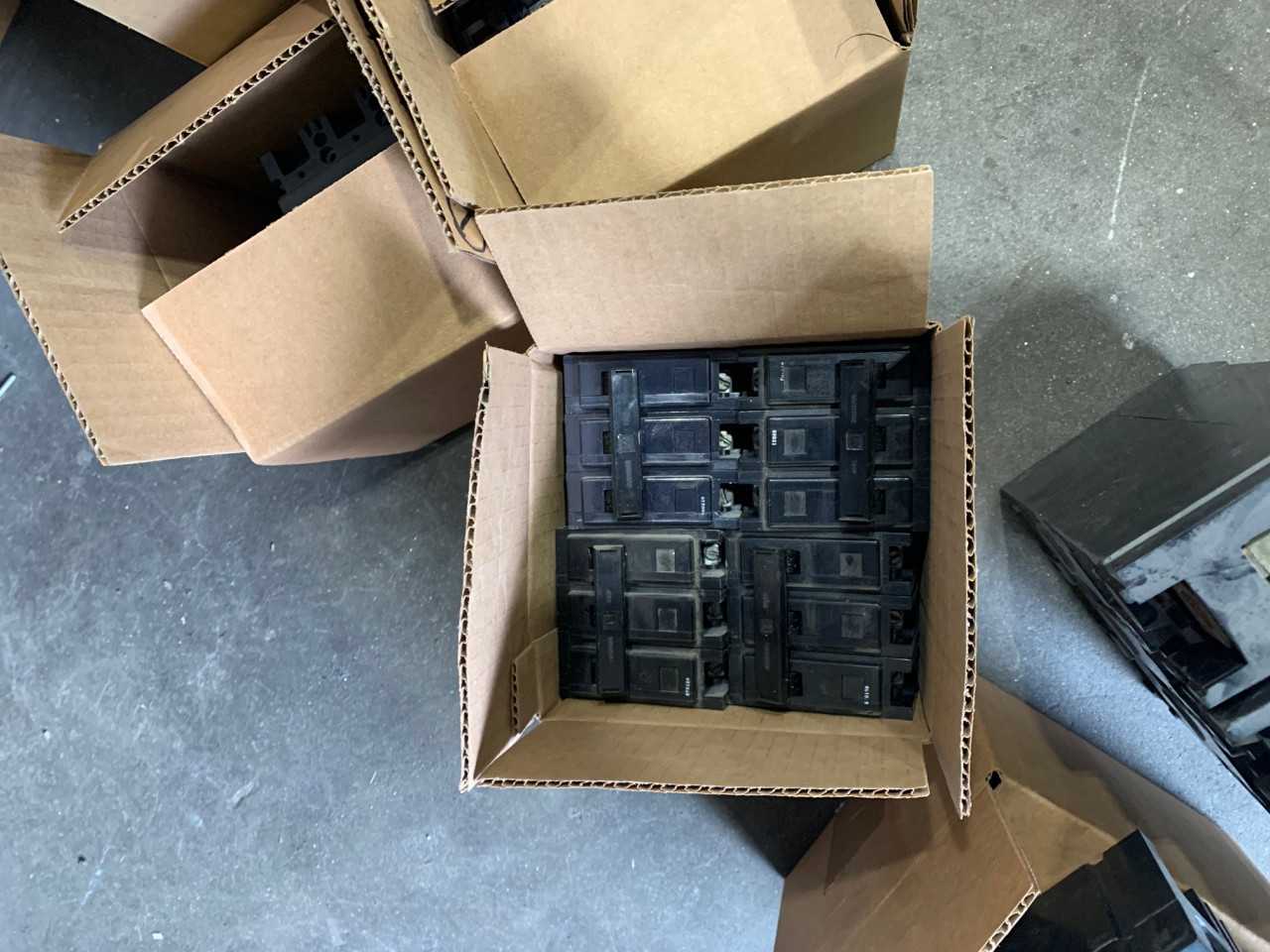 Assorted Circuit Breakers - CIRCUIT BREAKERS