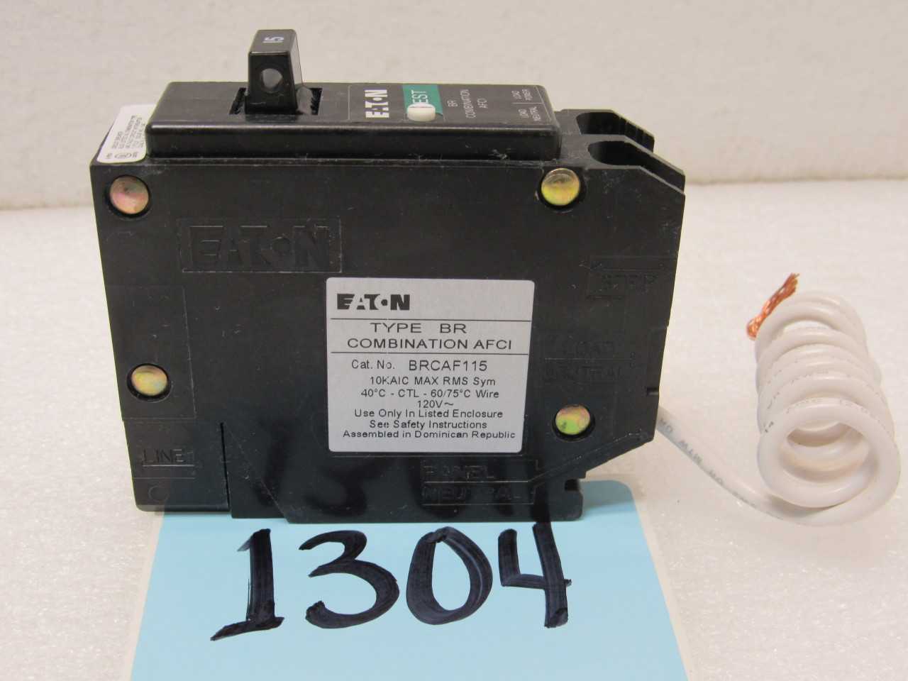 LOT OF EATON RESIDENTAL BREAKERS - MISCELLANEOUS