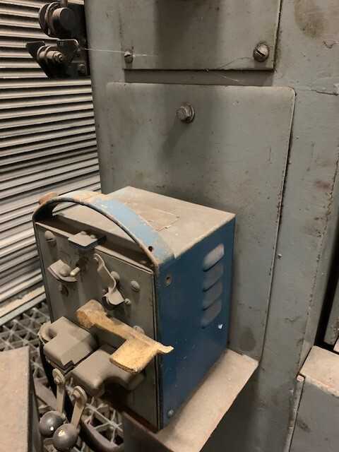 Doall C-4 V-26 Metal Cutting Band Saw - VERTICAL BAND SAWS