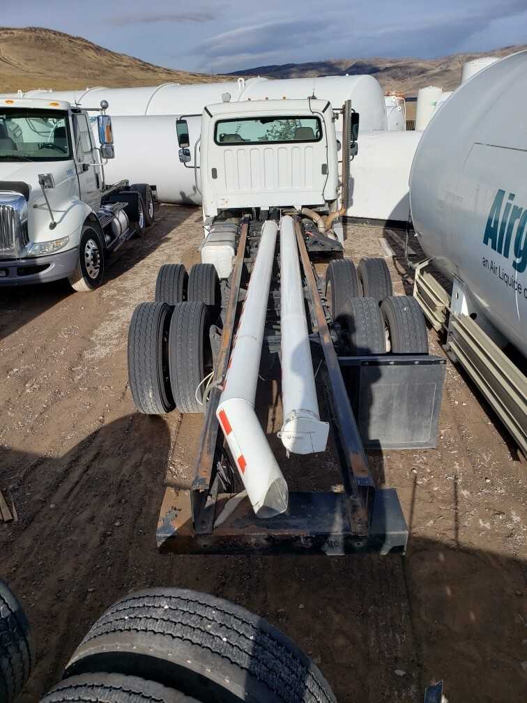 2011 Freightliner M2-106 TA-Chassis - HYDRO EXCAVATOR TRUCKS