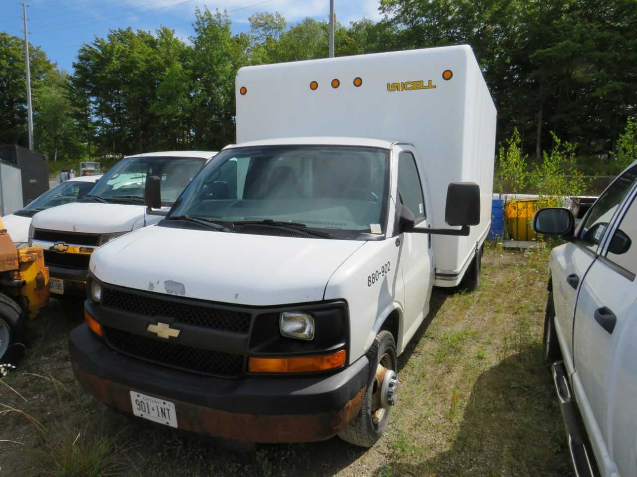 2004 CHEVROLET ETV CUBE VAN - HYDRO EXCAVATOR TRUCKS