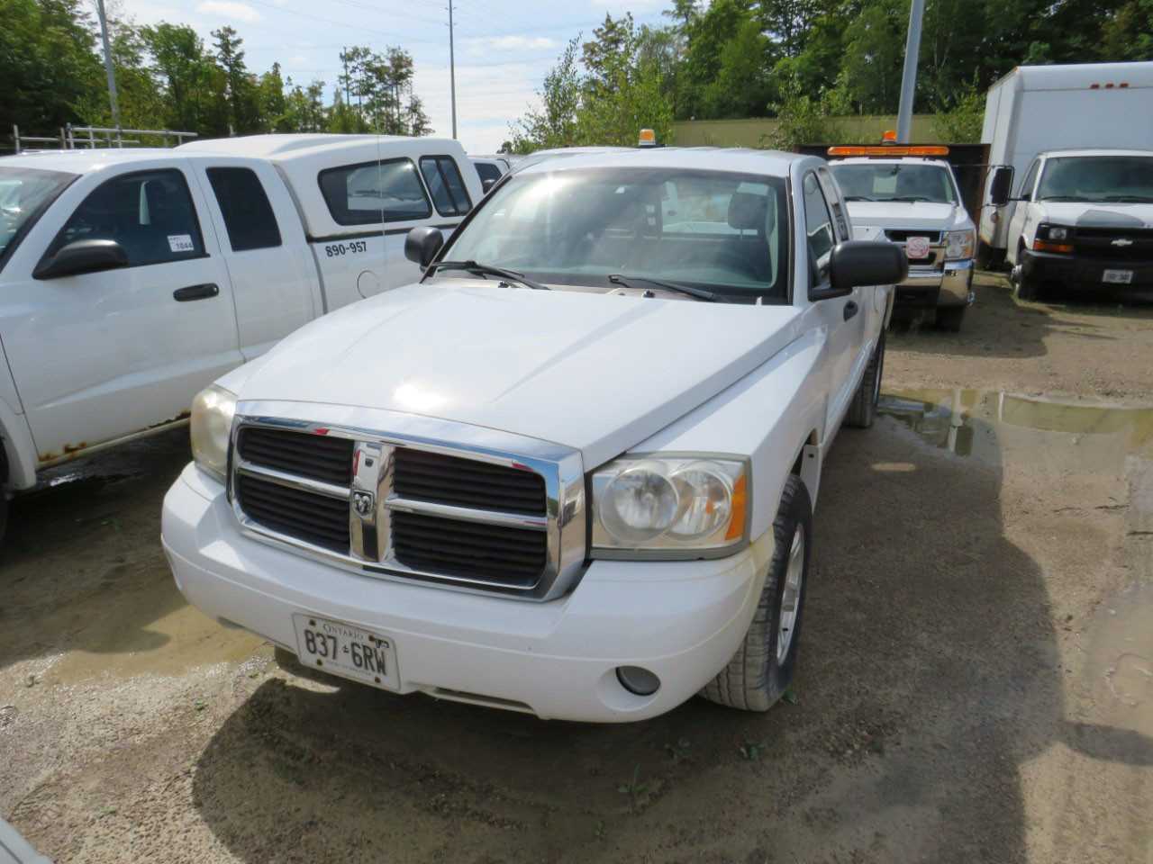 2005 DODGE DAKOTA SLT 4X4 CLUB CAB PICKUP TRUCK - HYDRO EXCAVATOR TRUCKS 2005 DODGE DAKOTA SLT 4X4 CLUB CAB PICKUP TRUCK - HYDRO EXCAVATOR TRUCKS