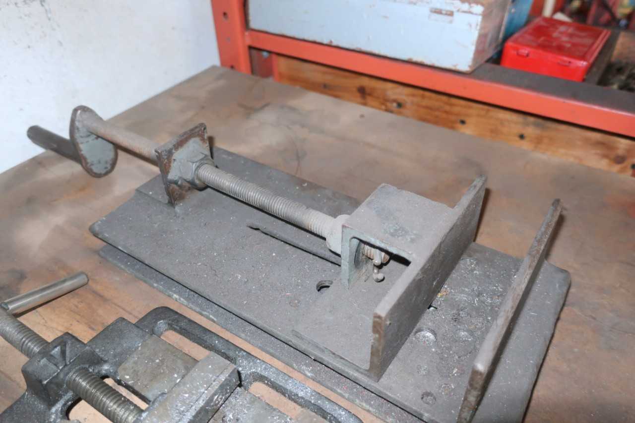 LOT OF 2 ASSORTED VISES - ELECTRIC POWER TOOLS