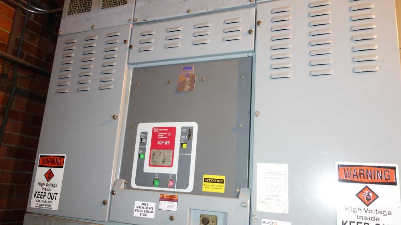 CUTLER HAMMER WESTINGHOUSE 150VCP-WR63 3000A 15KV-AC VACUUM CIRCUIT BREAKER - SWITCHGEAR