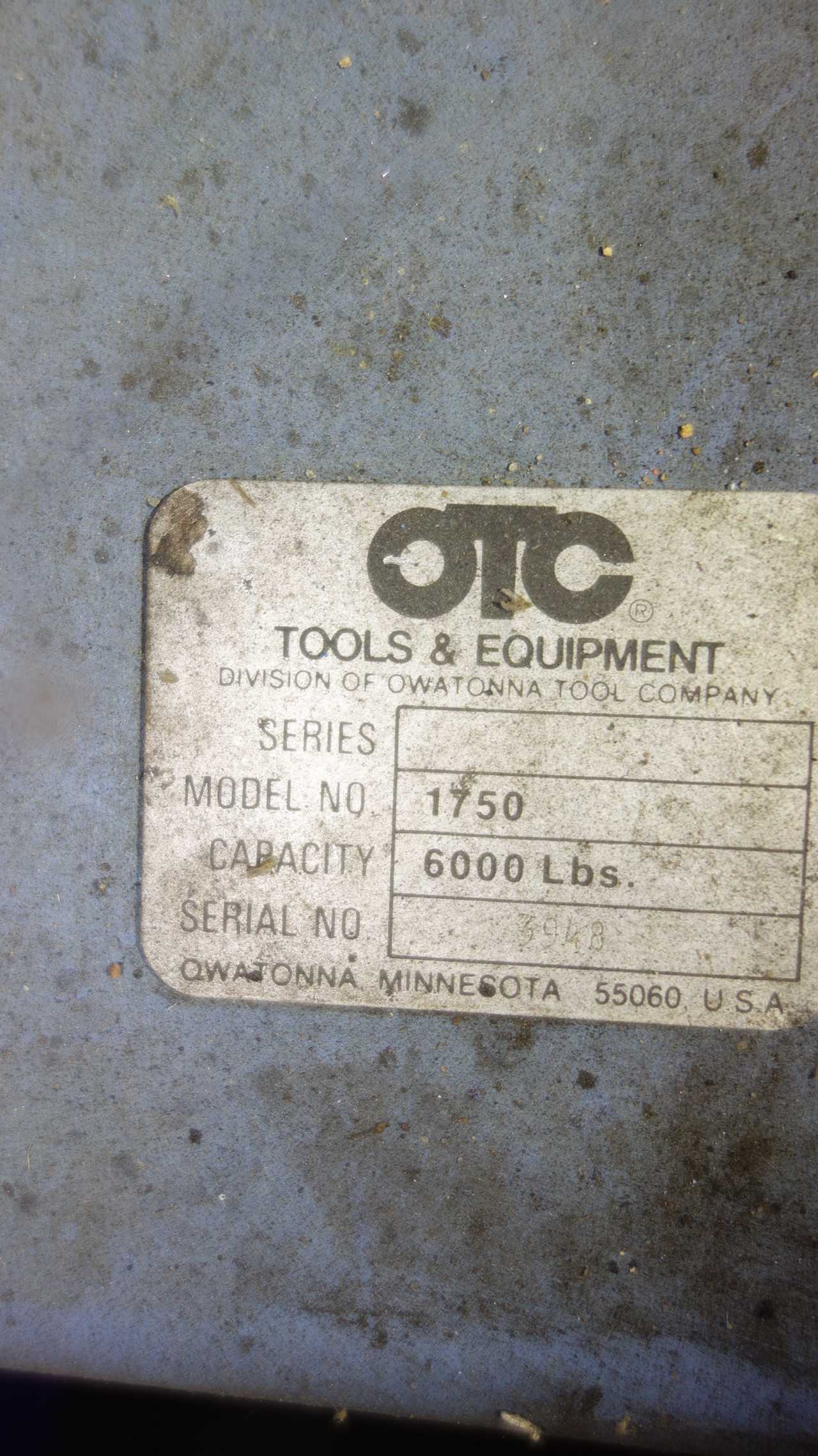 OTC WELDING POSITIONER - WELDING EQUIPMENT