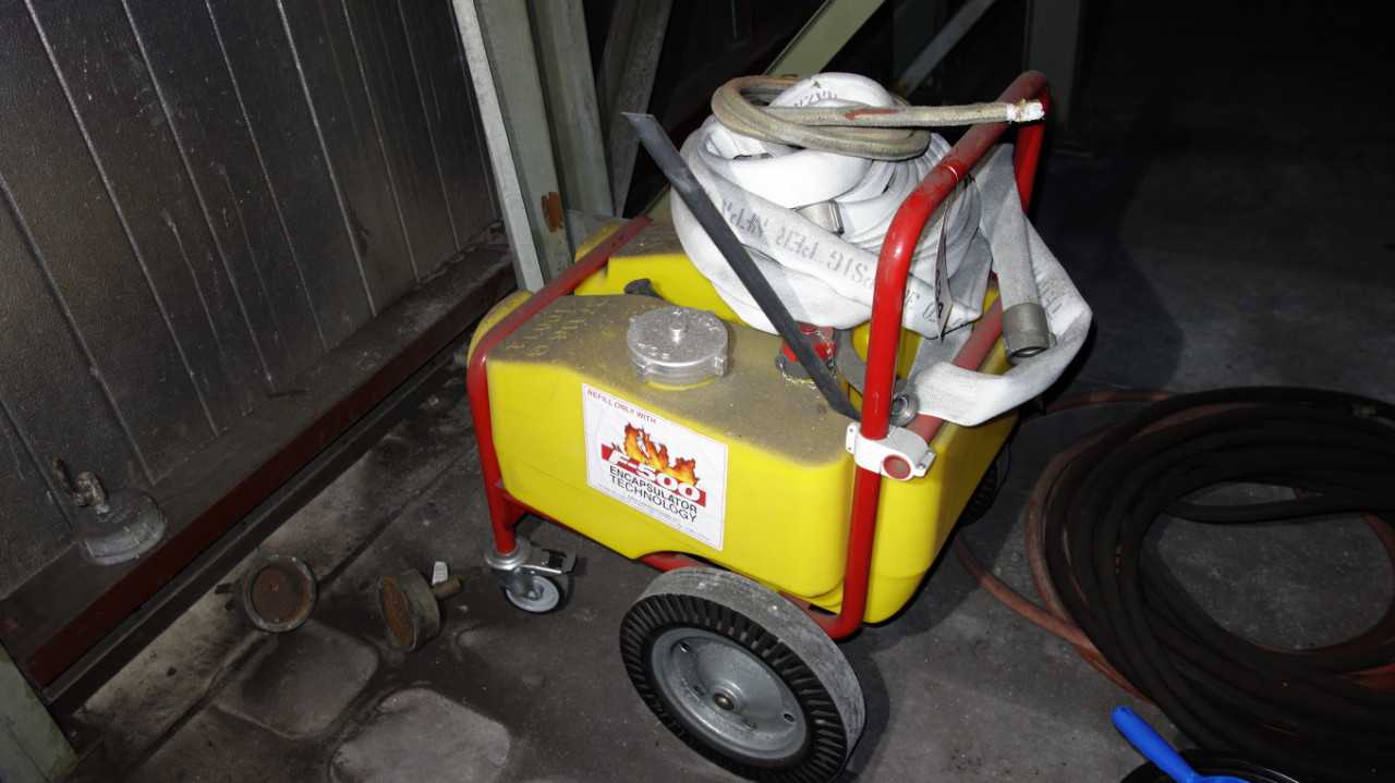 ENCAPSULATOR TECHNOLOGY F-500 27GAL SPRAY CART - ROLLING CARTS