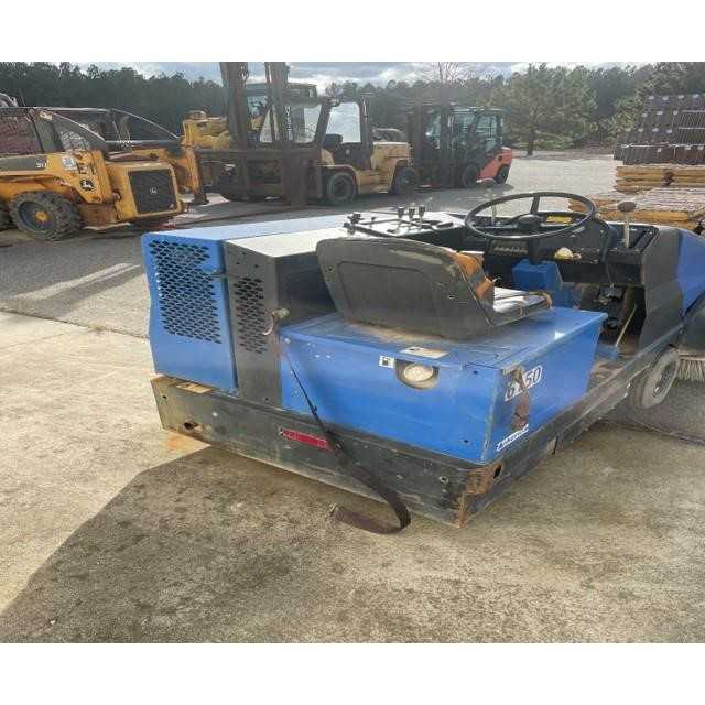 American 6150 Sweeper Truck - SWEEPER TRUCKS