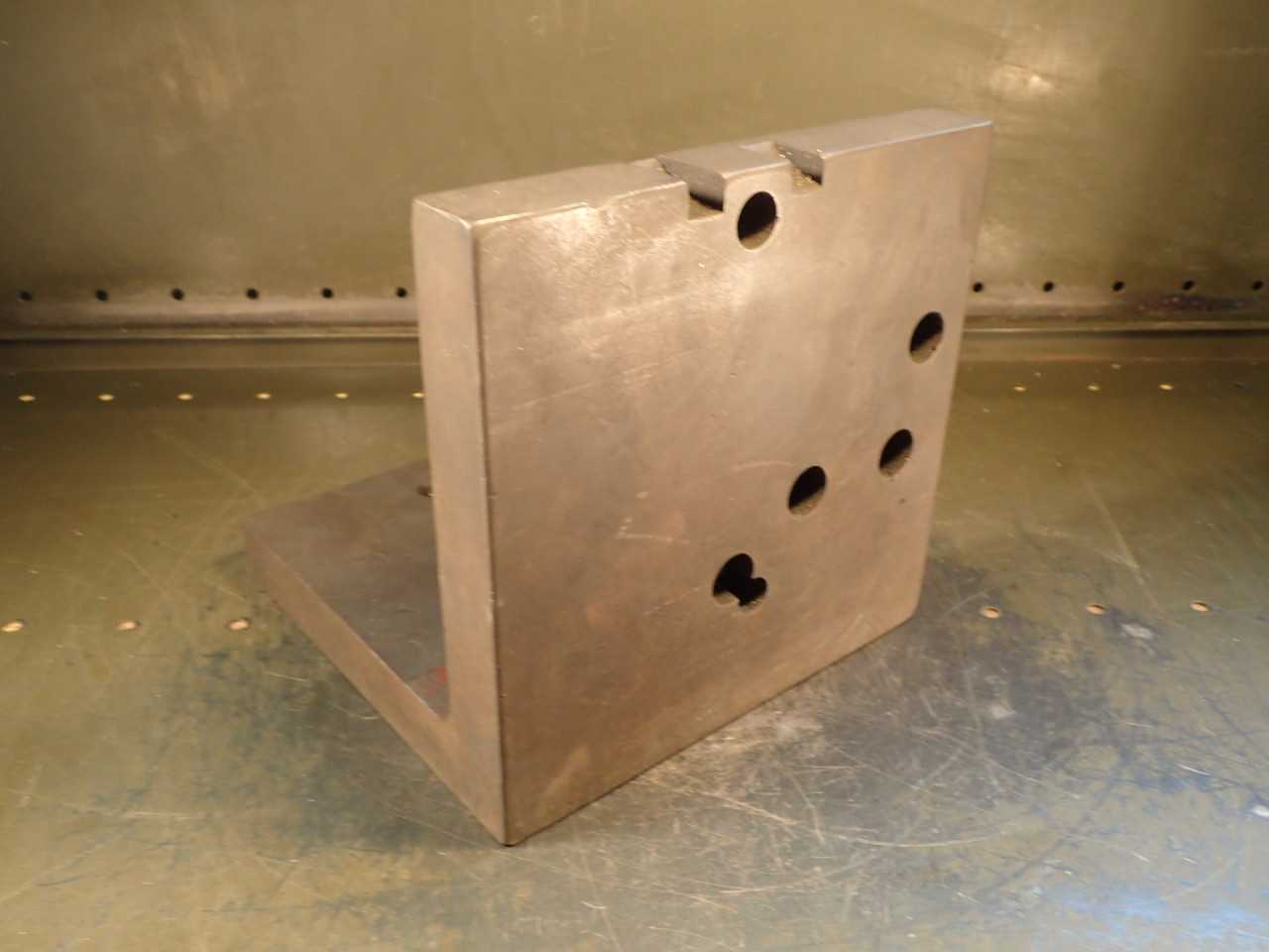9" x 9-1/8" x 9-1/4 Wide Machinist Mill Milling Set-Up Fixture Right Angle Block - END MILLS