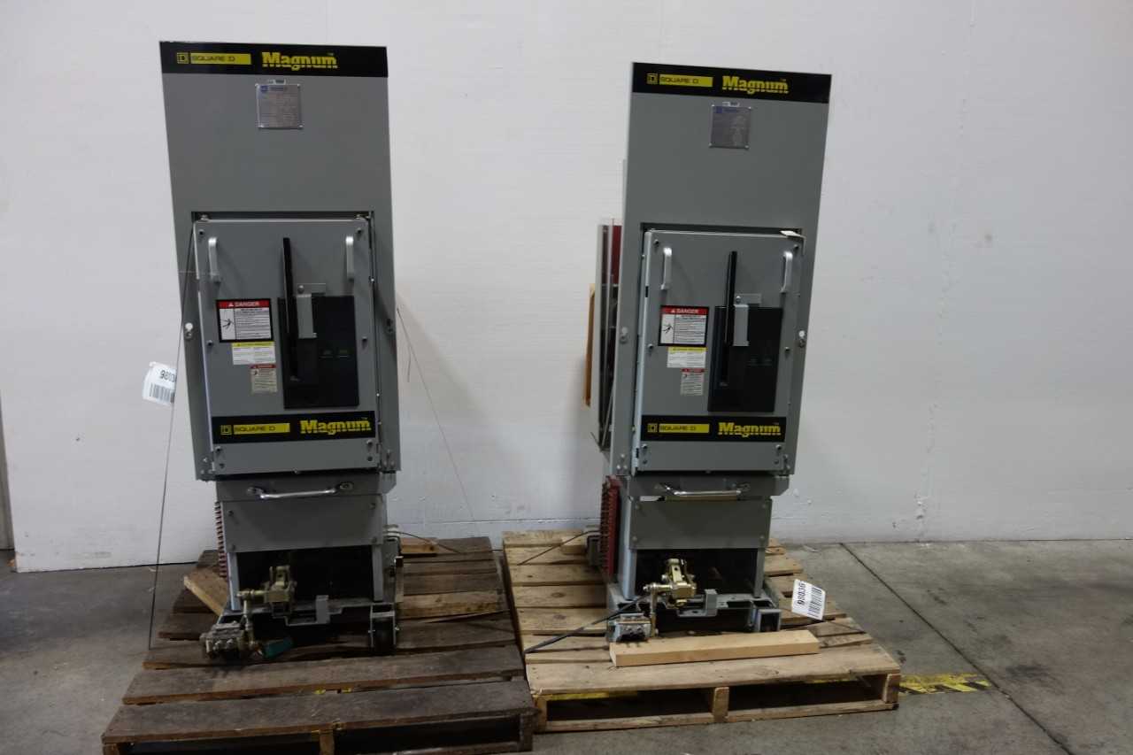 LOT OF 2 SQUARE D VACUUM POWER BREAKERS - CIRCUIT BREAKERS