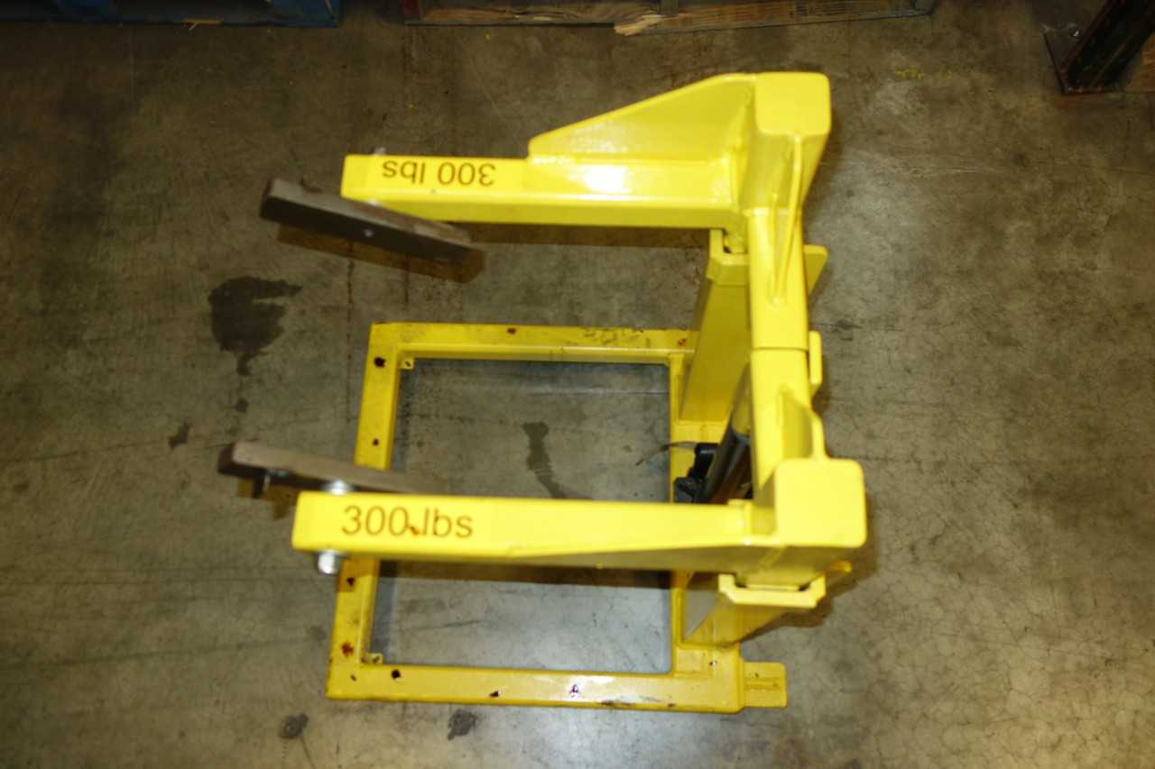 OMEGA HYDRAULIC 1 1/2 TON LONG JACK - PRESSES