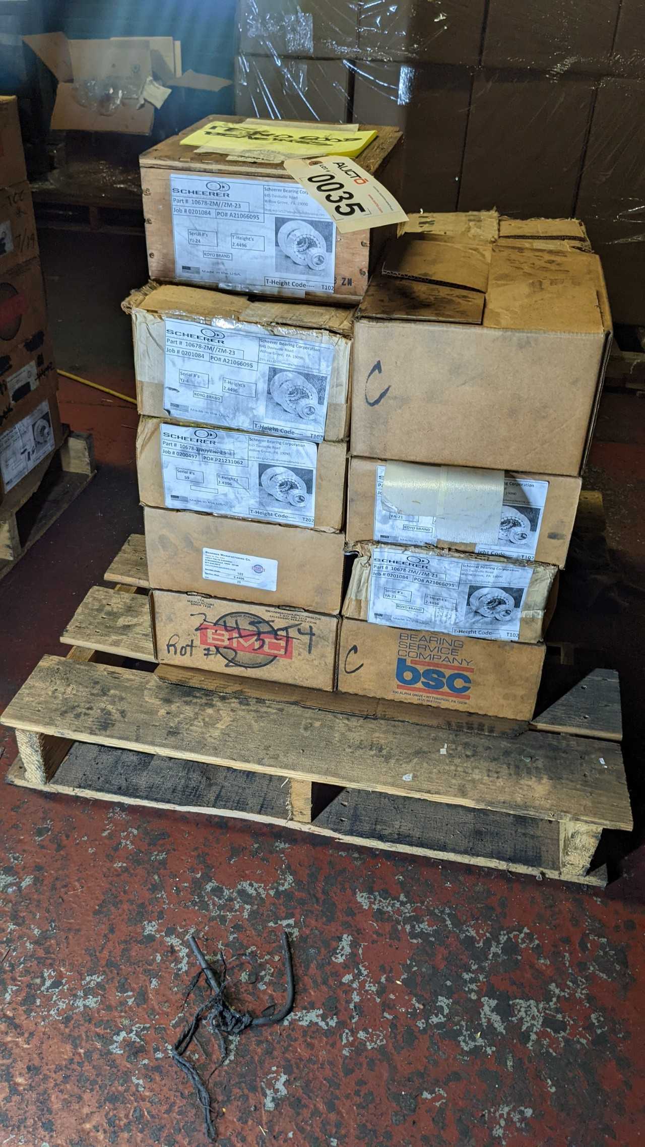 Lot of 17 boxes of bearings - BEARINGS Lot of 17 boxes of bearings - BEARINGS