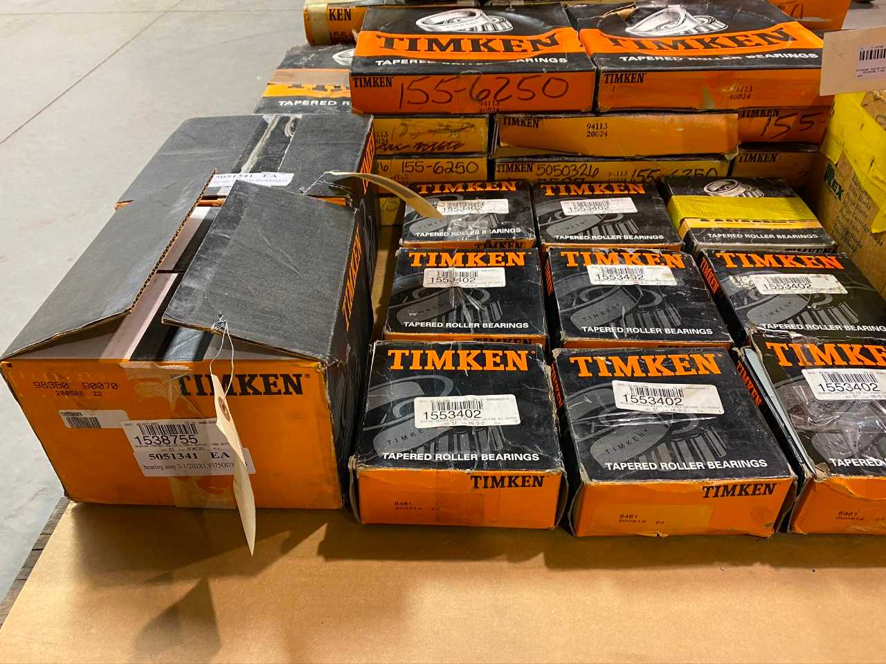 1 PALLET OF ASSORTED BEARINGS - BEARINGS