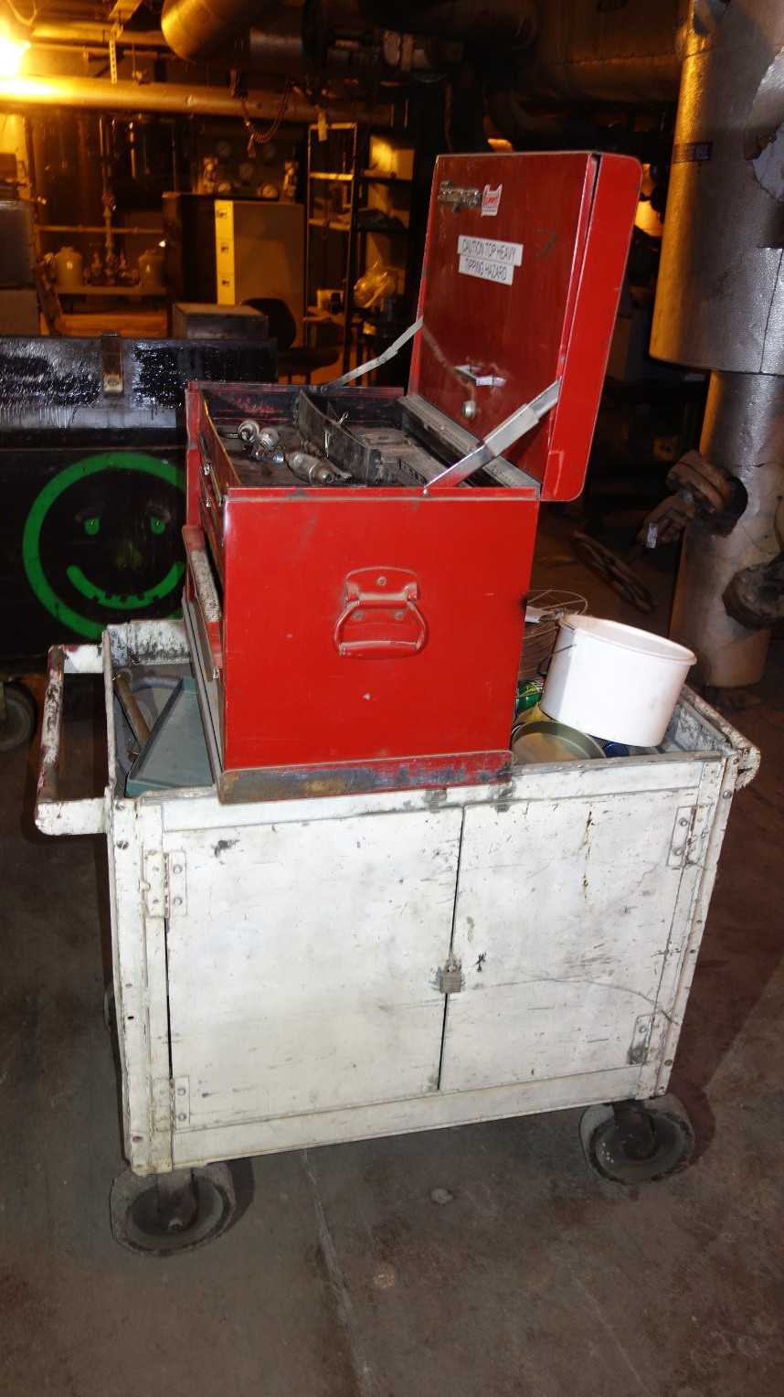 SNAP-ON MOBILE TOOL BOX STATION CART - ROLLING CARTS