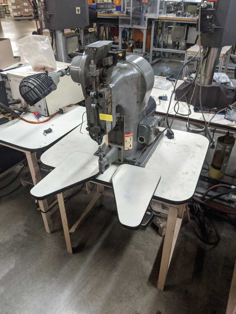 National Rivet Model B Single Head Riveter Machine - MACHINING ACCESSORIES & TOOLING National Rivet Model B Single Head Riveter Machine - MACHINING ACCESSORIES & TOOLING