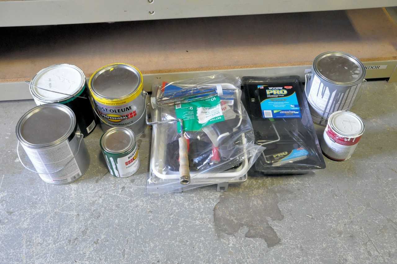 Lot-Paint and Painting Supply on (1) Shelf - ELECTRIC POWER TOOLS