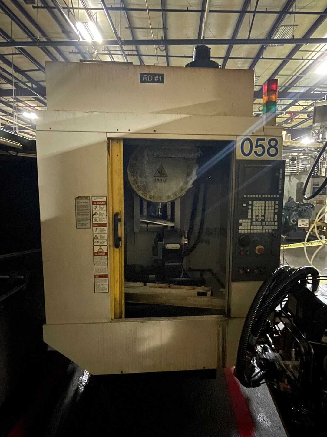 2014 Fanuc Robodrill D21M iA5 CNC Mill - CNC MACHINING CENTERS