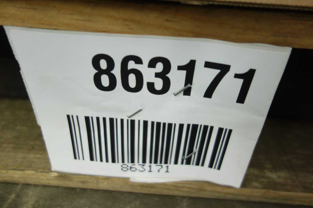 PALLET OF FISHER CONTROL VALVES - CONTROL VALVE
