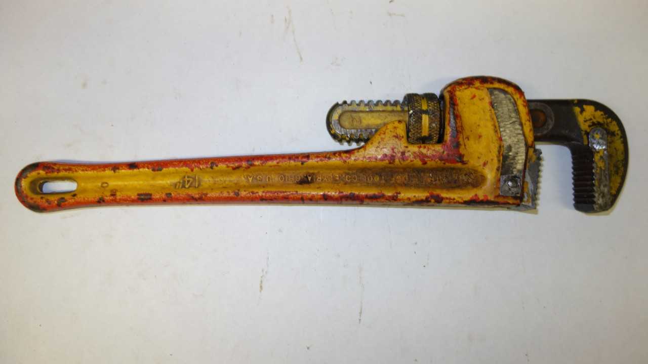 LOT OF 4 RIDGID 14 IN ADJUSTABLE PIPE WRENCHES - HAND TOOLS