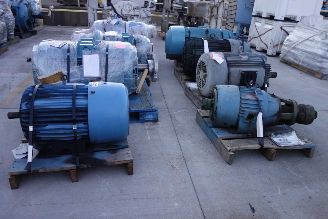 LOT OF 8 ASSORTED ELECTRICAL MOTORS - ELECTRIC MOTORS
