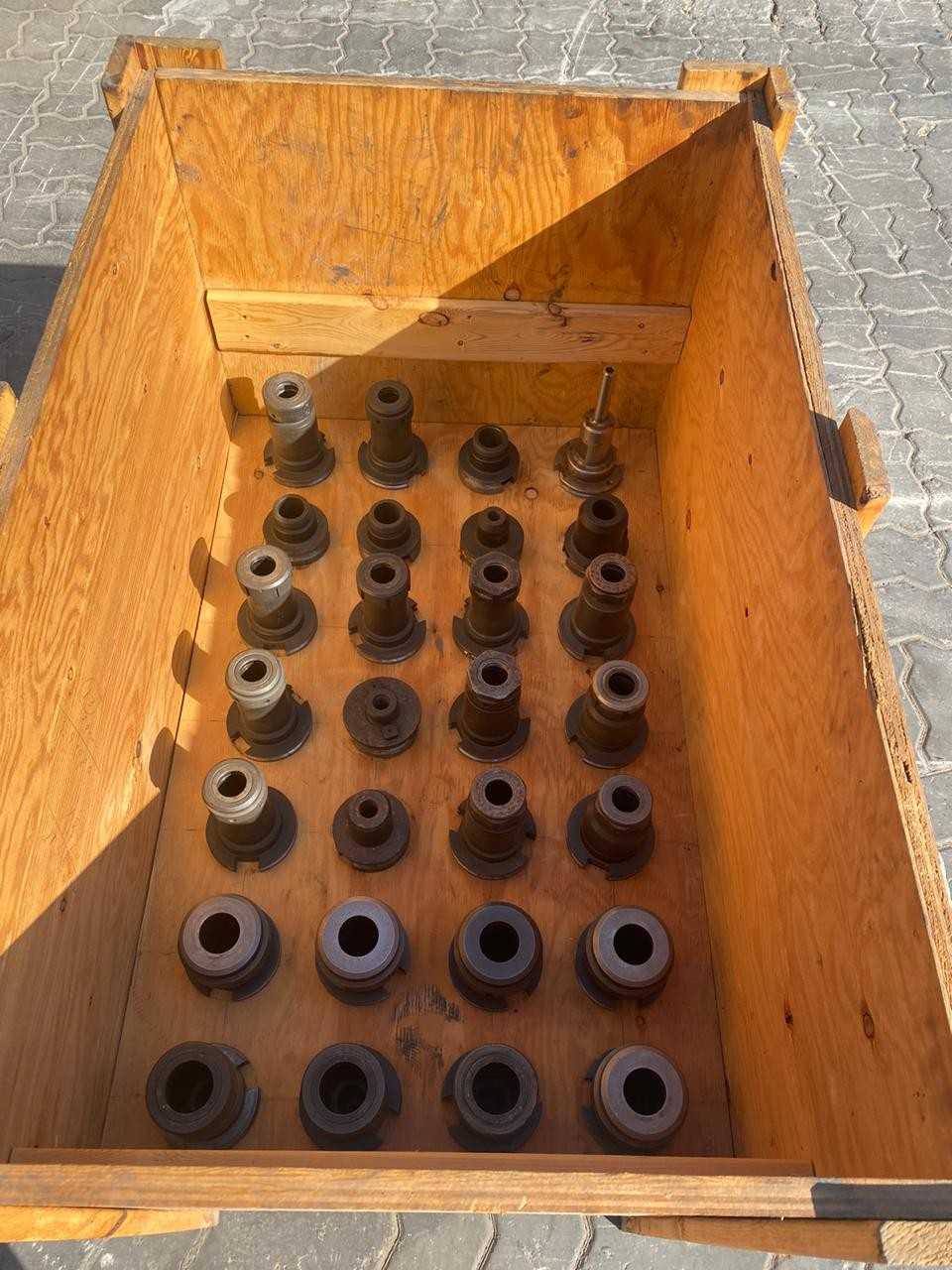 PALLET OF ASSORTED CAT 50 TOOL HOLDERS - MACHINING ACCESSORIES & TOOLING