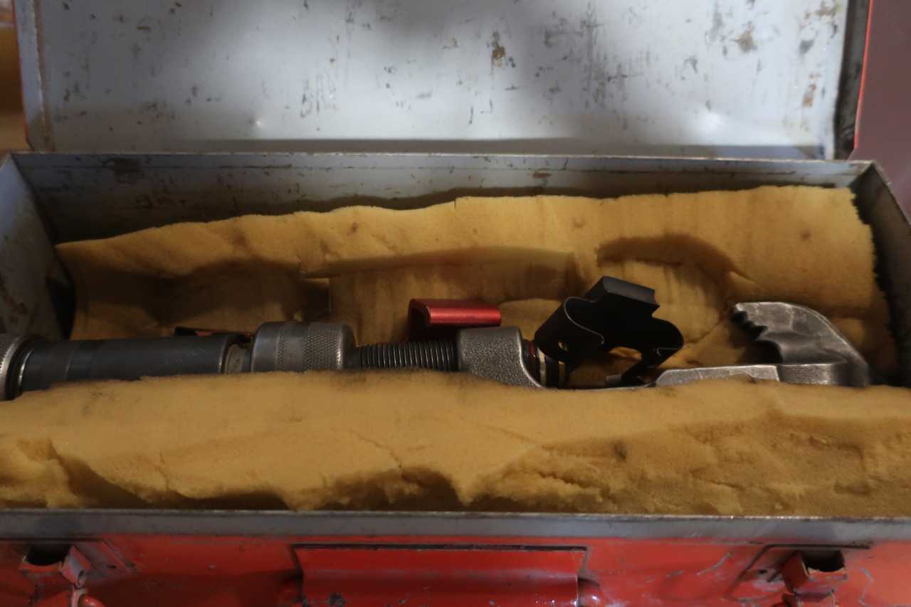 AMPACT TOOL - ELECTRIC POWER TOOLS