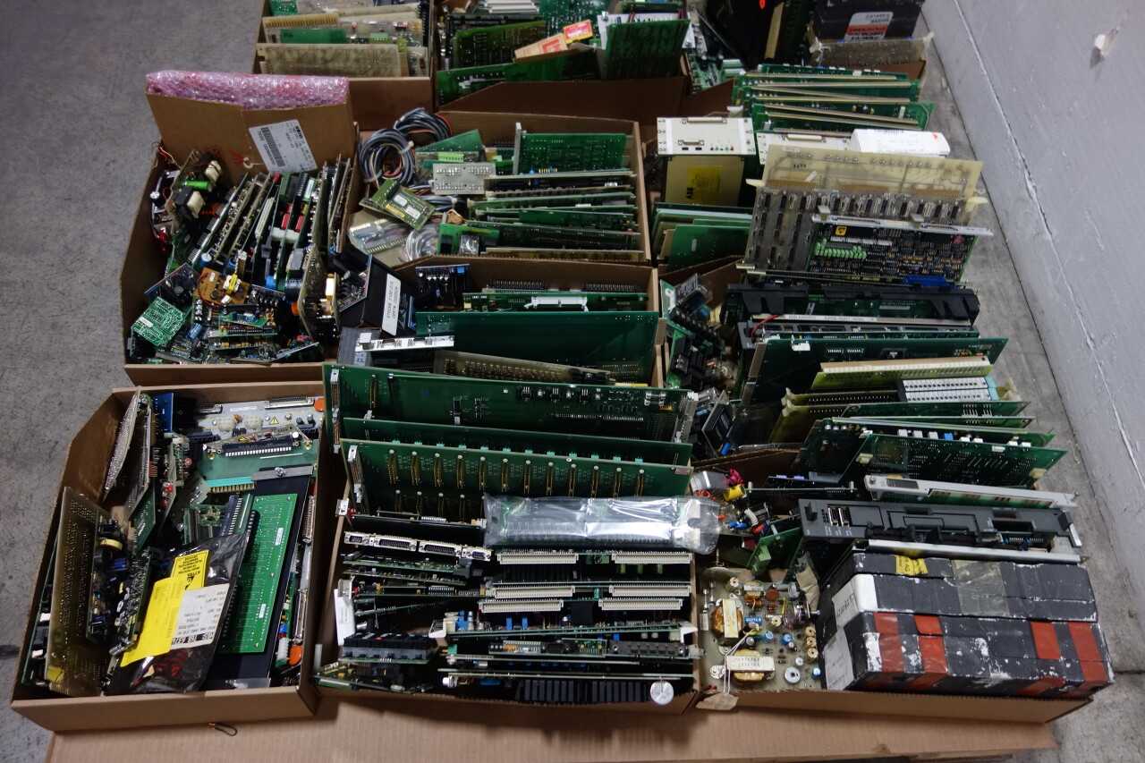 2 PALLETS OF ASSORTED PCB CIRCUIT BOARDS - AUTOMATION & CONTROLS