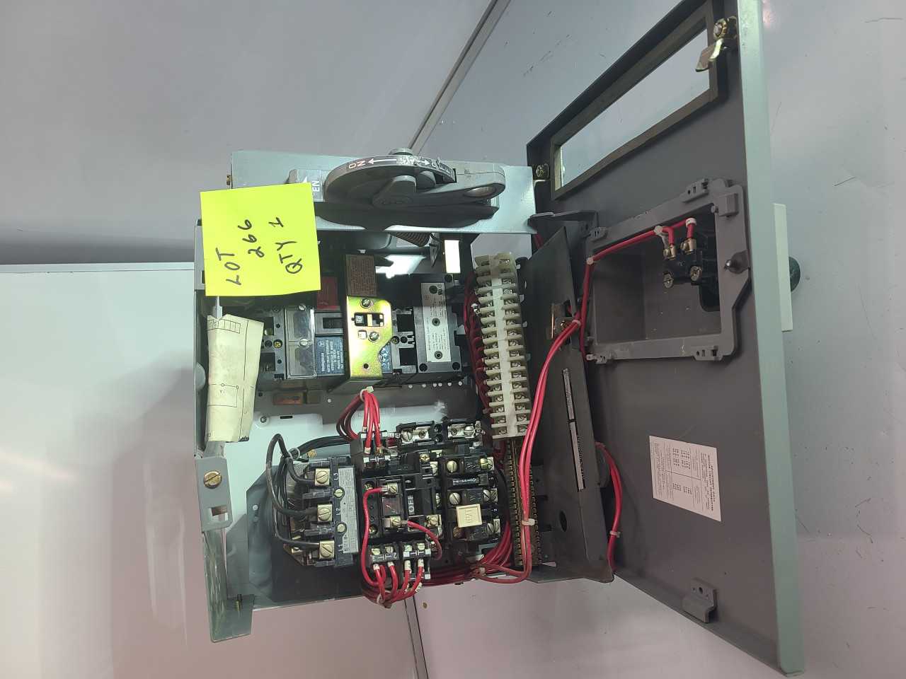 ALLEN BRADLEY MCC BUCKET SIZE 1 STR 7A BREAKER (QTY1) - CIRCUIT BREAKERS