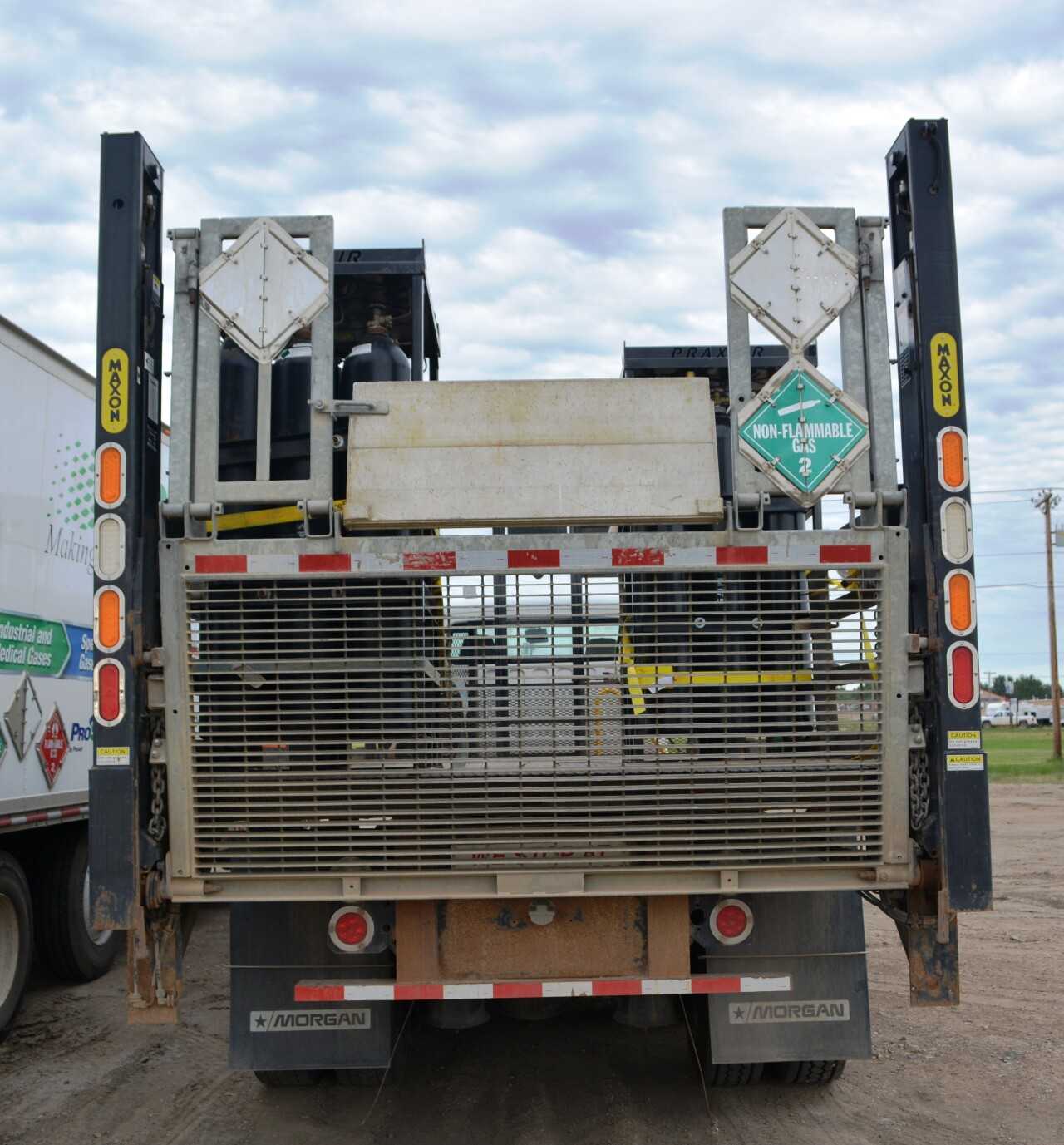 2011 Freightliner M2-106 - HYDRO EXCAVATOR TRUCKS