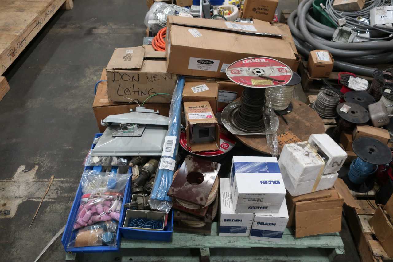 6 PALLETS OF ASSORTED ELECTRICAL EQUIPMENT LIGHTING WIRE BATTERIES CONNECTORS - ELECTRICAL COMPONENTS