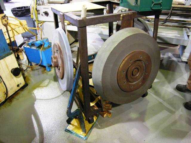 Tos CNC Angle Head OD Grinder - GRINDING MACHINES