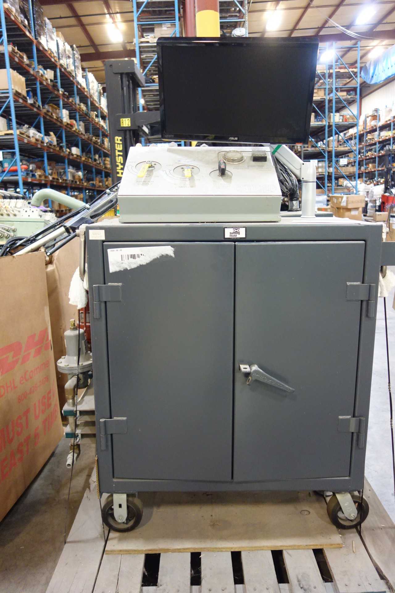 OPERATING STATION WITH STRONG HOLD CABINET - TOOL STORAGE