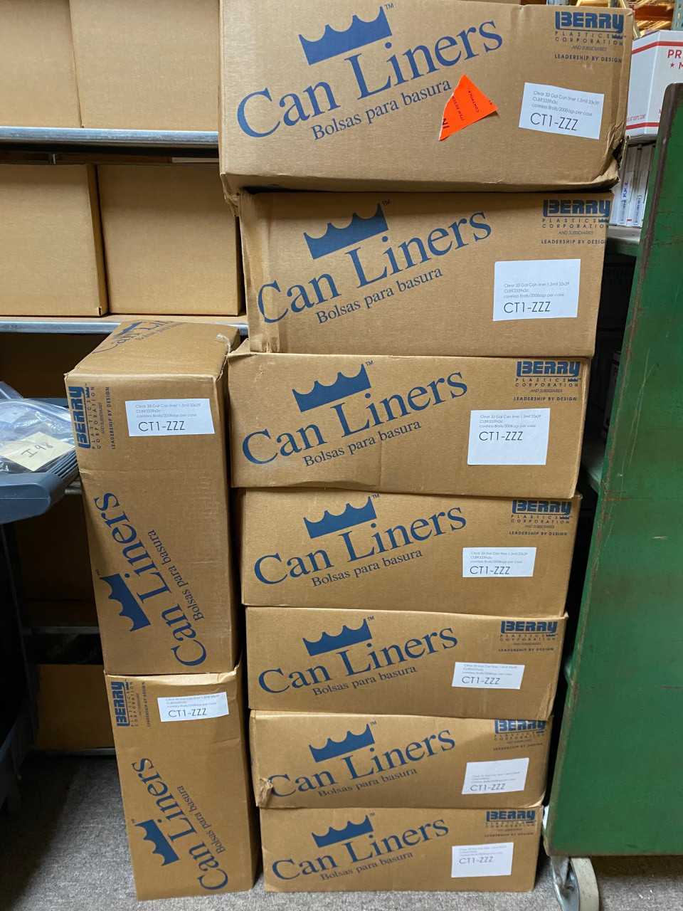 Lot of 9 boxes can liners trash bags 33 gal 8 rolls per box - PACKAGING
