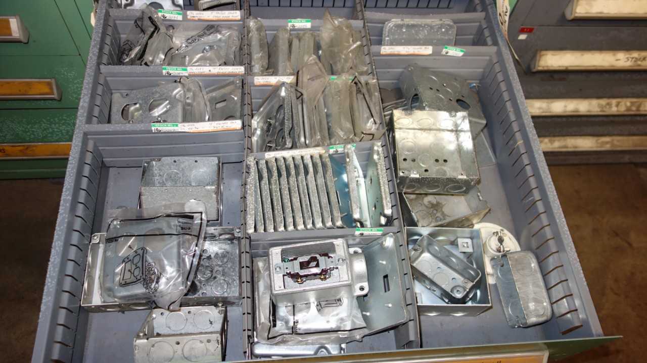 CONTENTS OF CABINET (4 OF 10 DRAWERS), ASSORTED ELECTRICAL - ELECTRICAL COMPONENTS